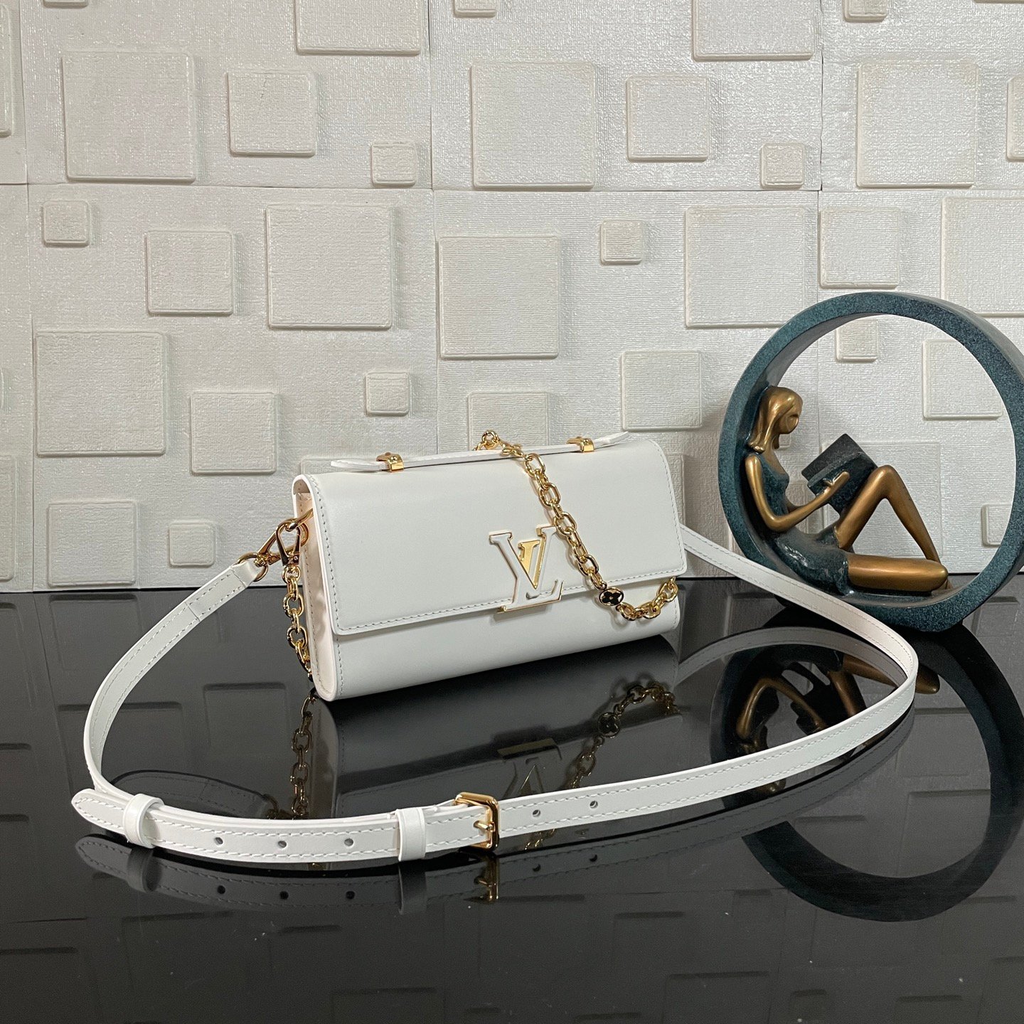 [S*per Vip 1:1] L0vis Vvtt0n Wallet On Chain Capucines Snow 23Cm M12265