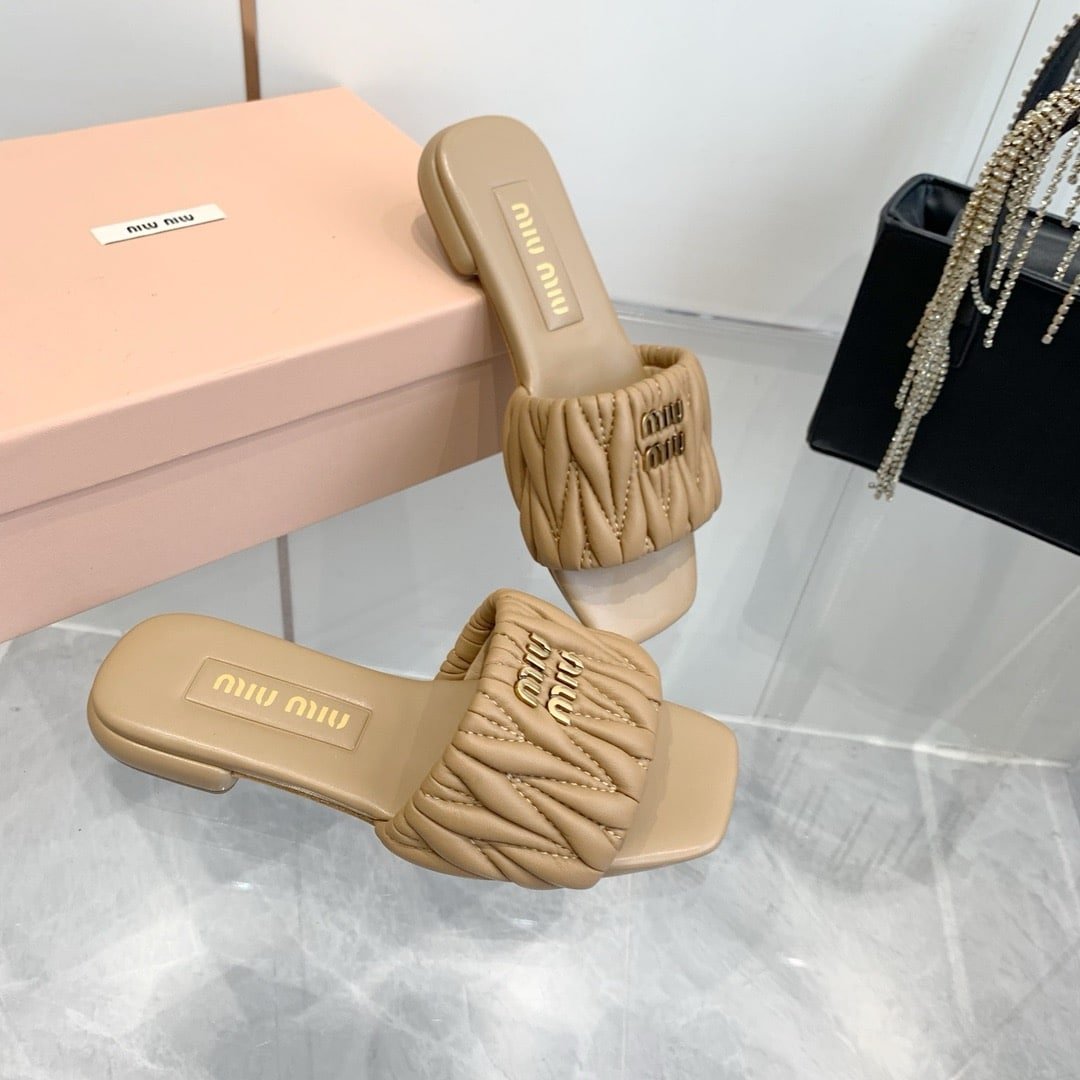 M1um1u Matelassé Nappa Leather Slides Sand Beige 5Xx605 88T F0036 F 010