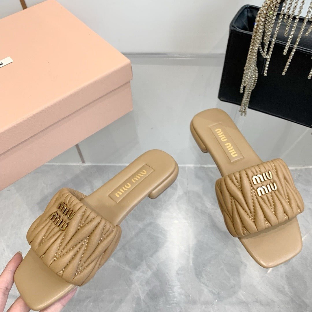 M1um1u Matelassé Nappa Leather Slides Sand Beige 5Xx605 88T F0036 F 010