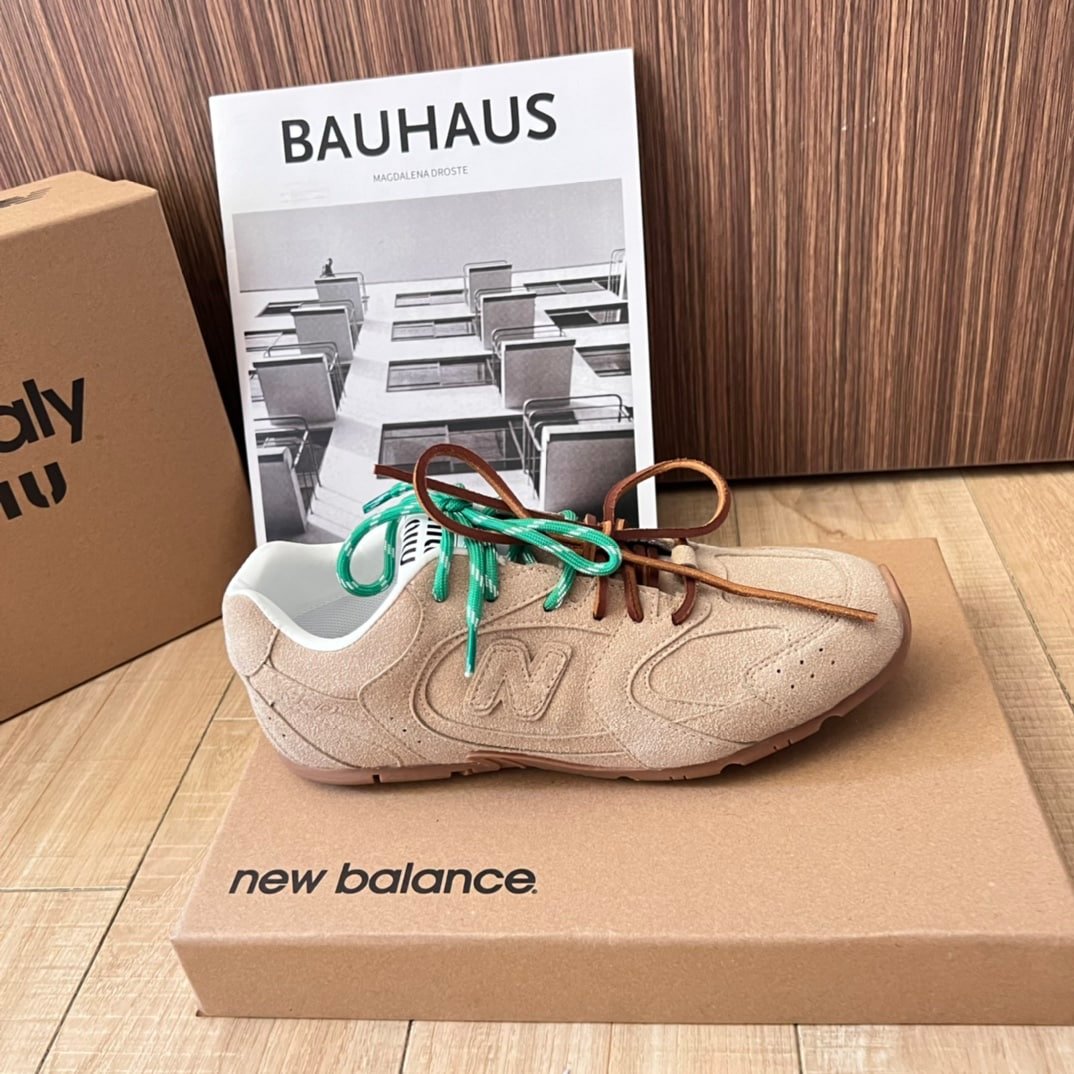 Miu Miu X New Balance 530 Sl Suede Sneaker Ecru 5E165E Z5O F0379 F D005