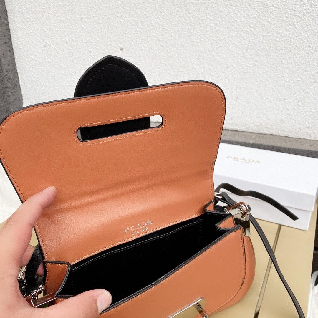 Pra*a City Calfskin Sidonie Shoulder Bag Brown And Black 28Cm 1Bd168