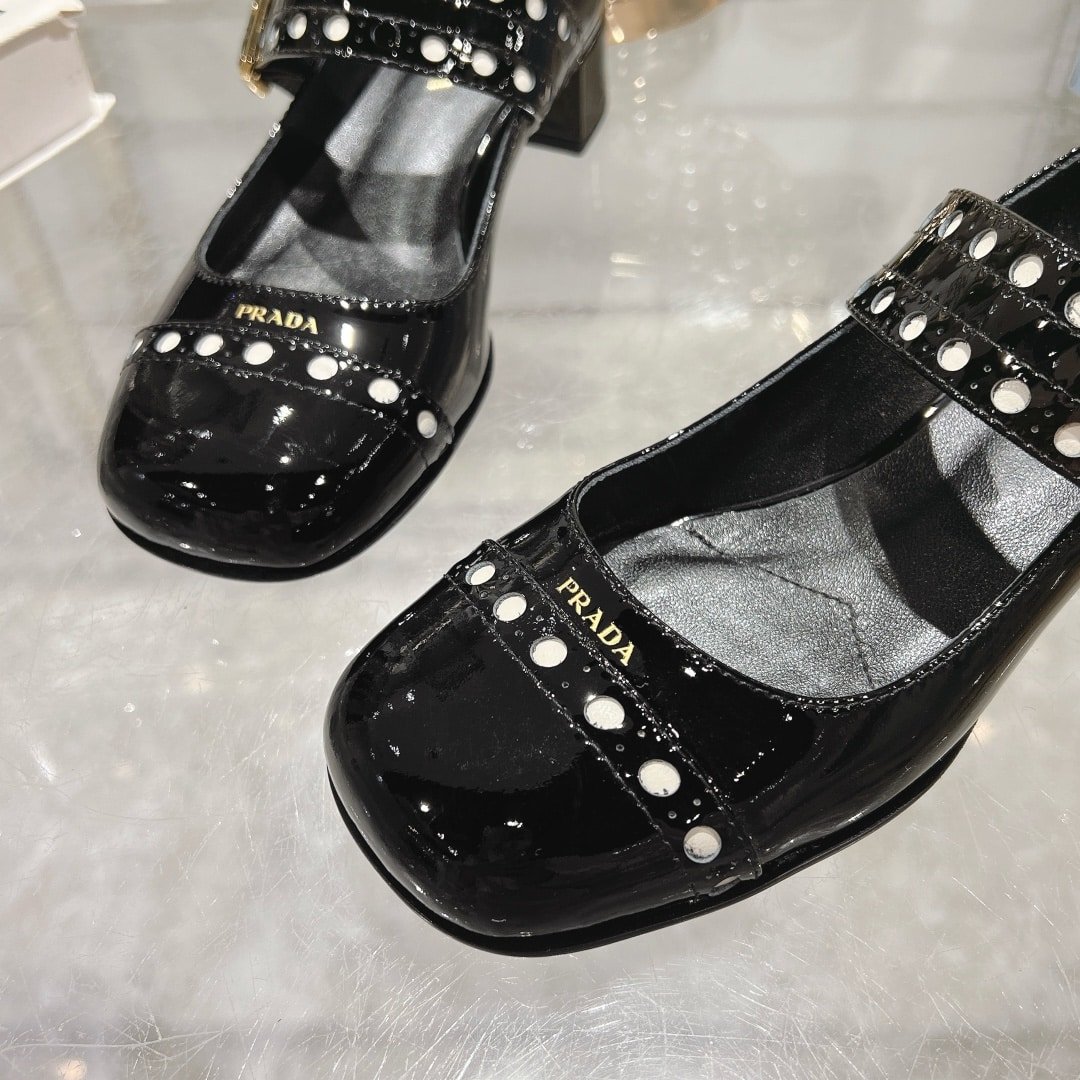 Pra*a Patent Leather Mary Jane Pumps Black 1I816N 069 F0002 F 035