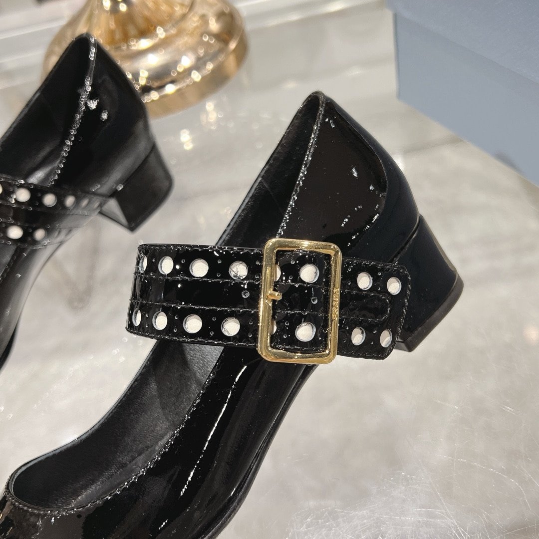 Pra*a Patent Leather Mary Jane Pumps Black 1I816N 069 F0002 F 035