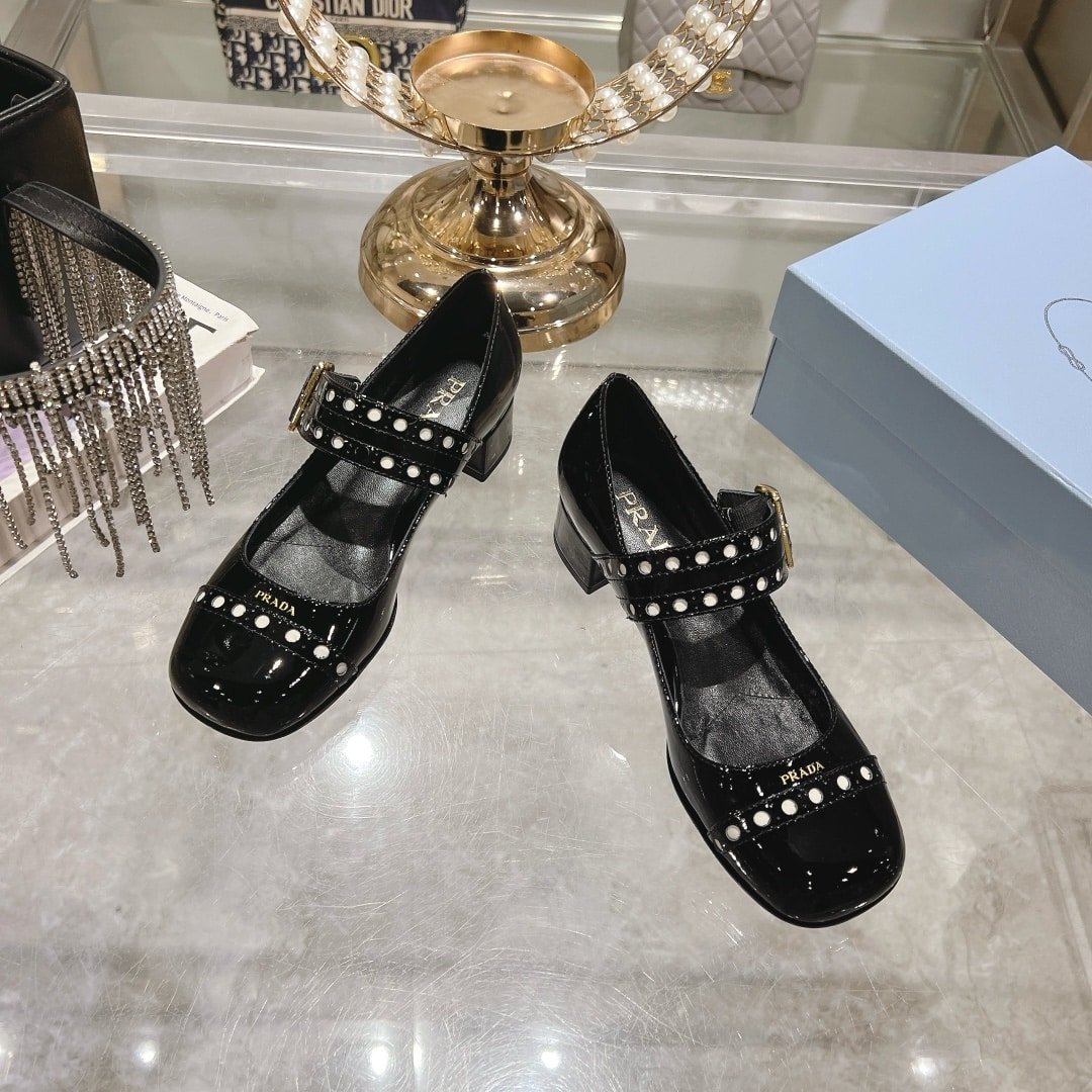 Pra*a Patent Leather Mary Jane Pumps Black 1I816N 069 F0002 F 035