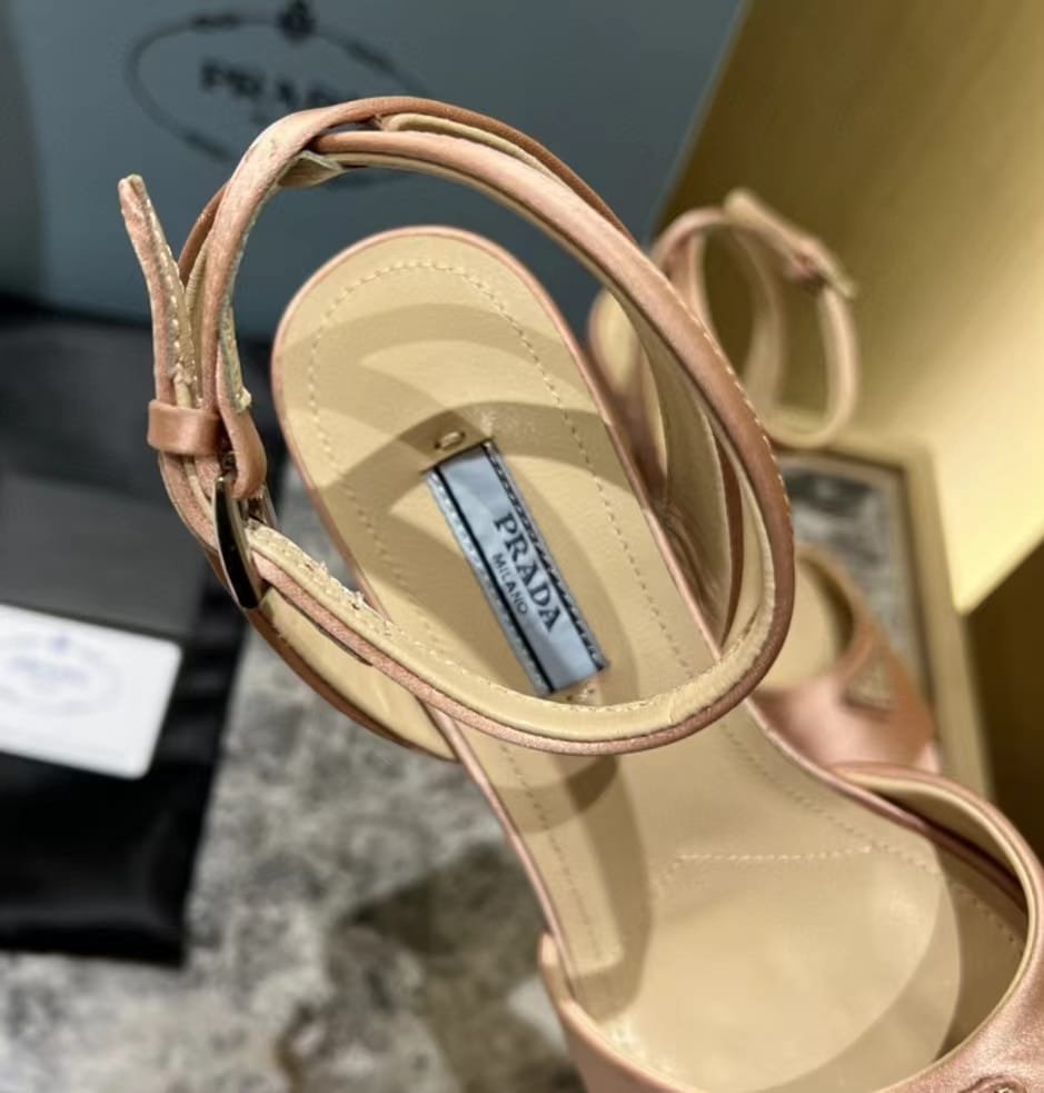 Pra*a High Heeled Satin Sandals Pink