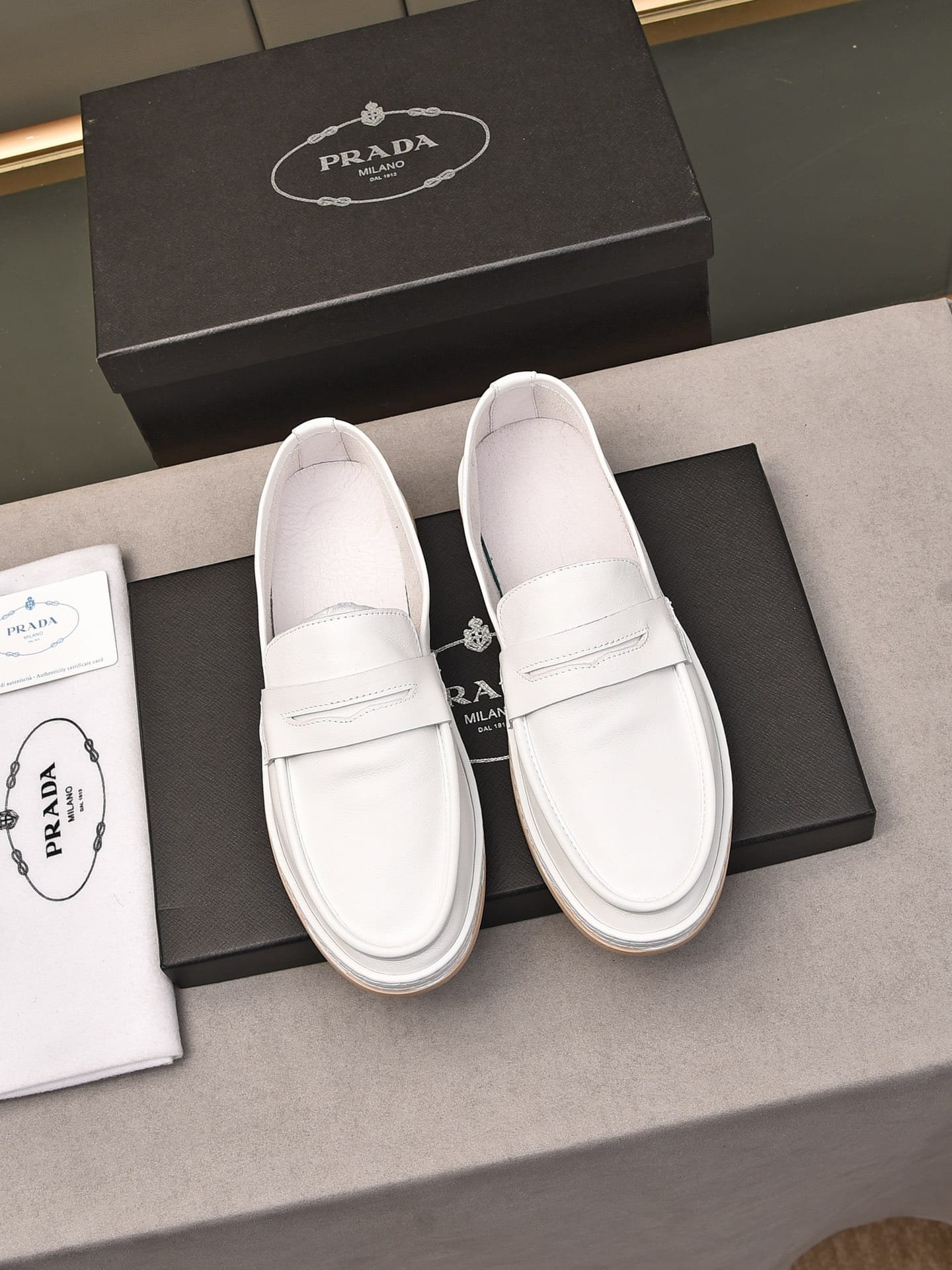 Pra*a Men’S Flat Loafers Leather White