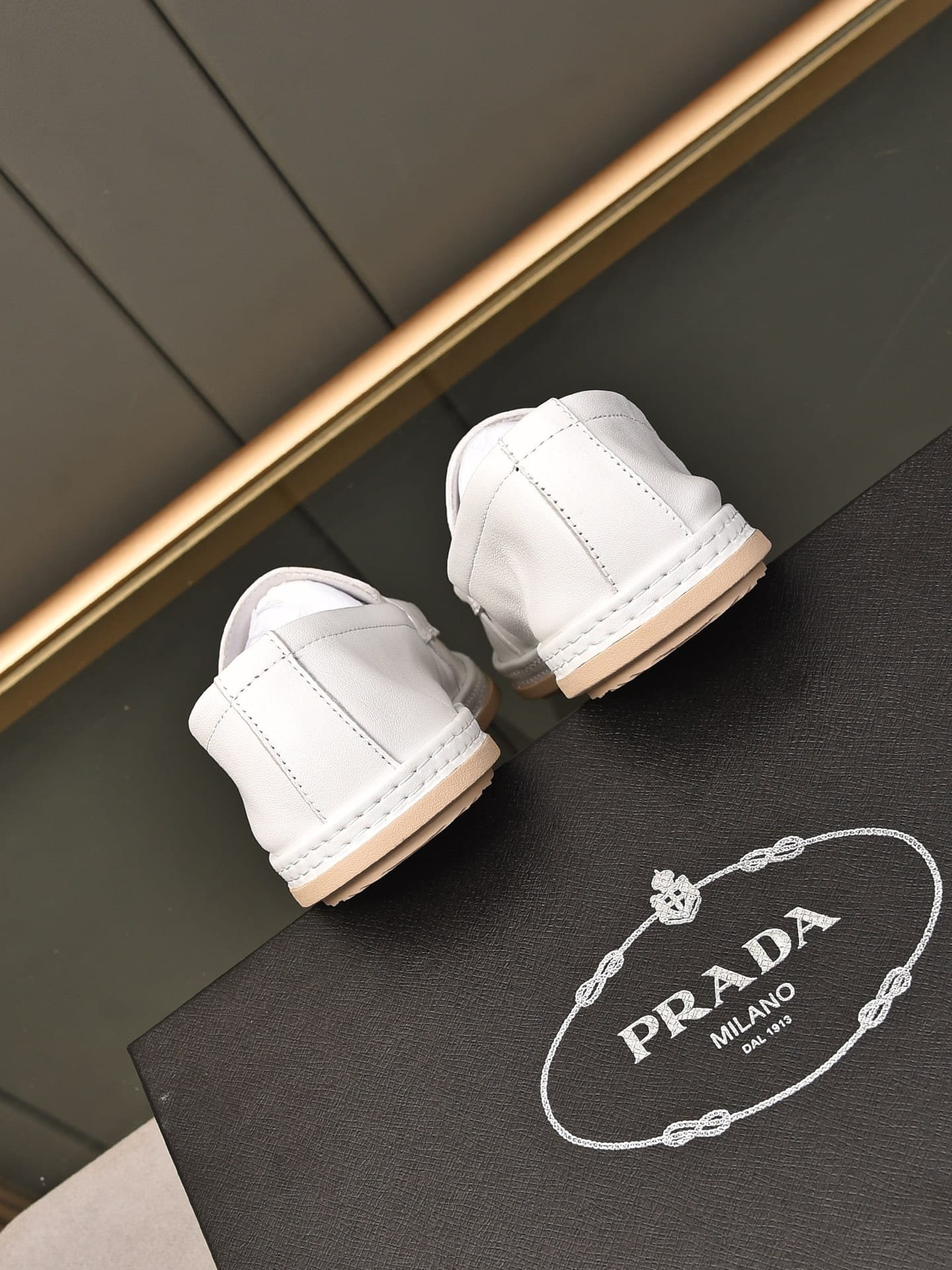 Pra*a Men’S Flat Loafers Leather White
