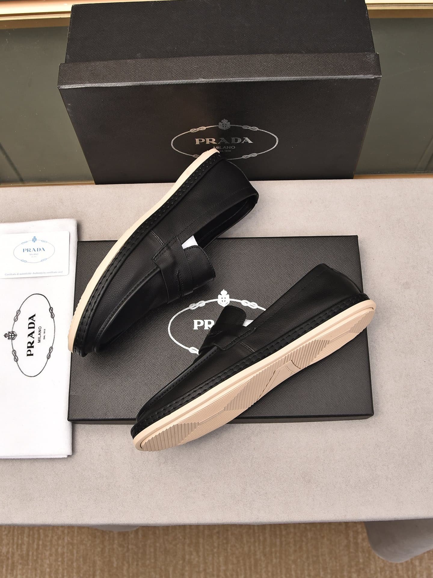 Pra*a Men’S Flat Loafers Leather Black