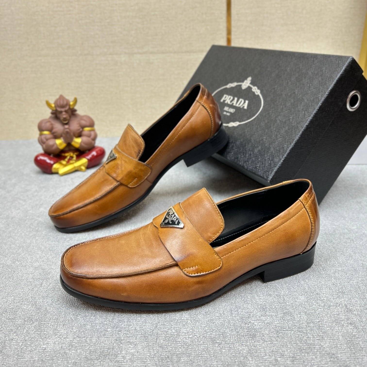 Pra*a Brushed Leather Loafers Triangle Logo Brown