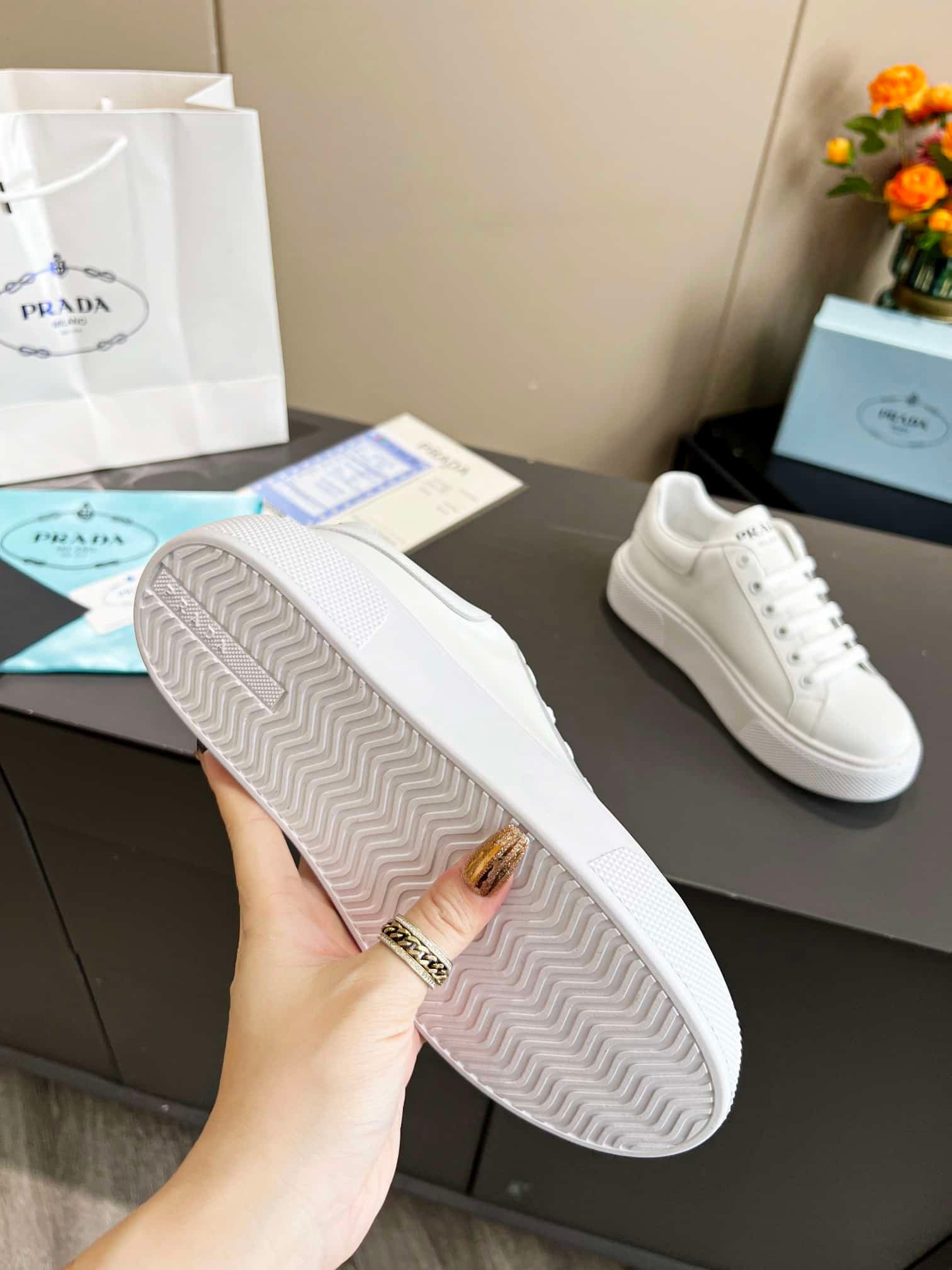 Pra*a Sneaker In White Leather With White