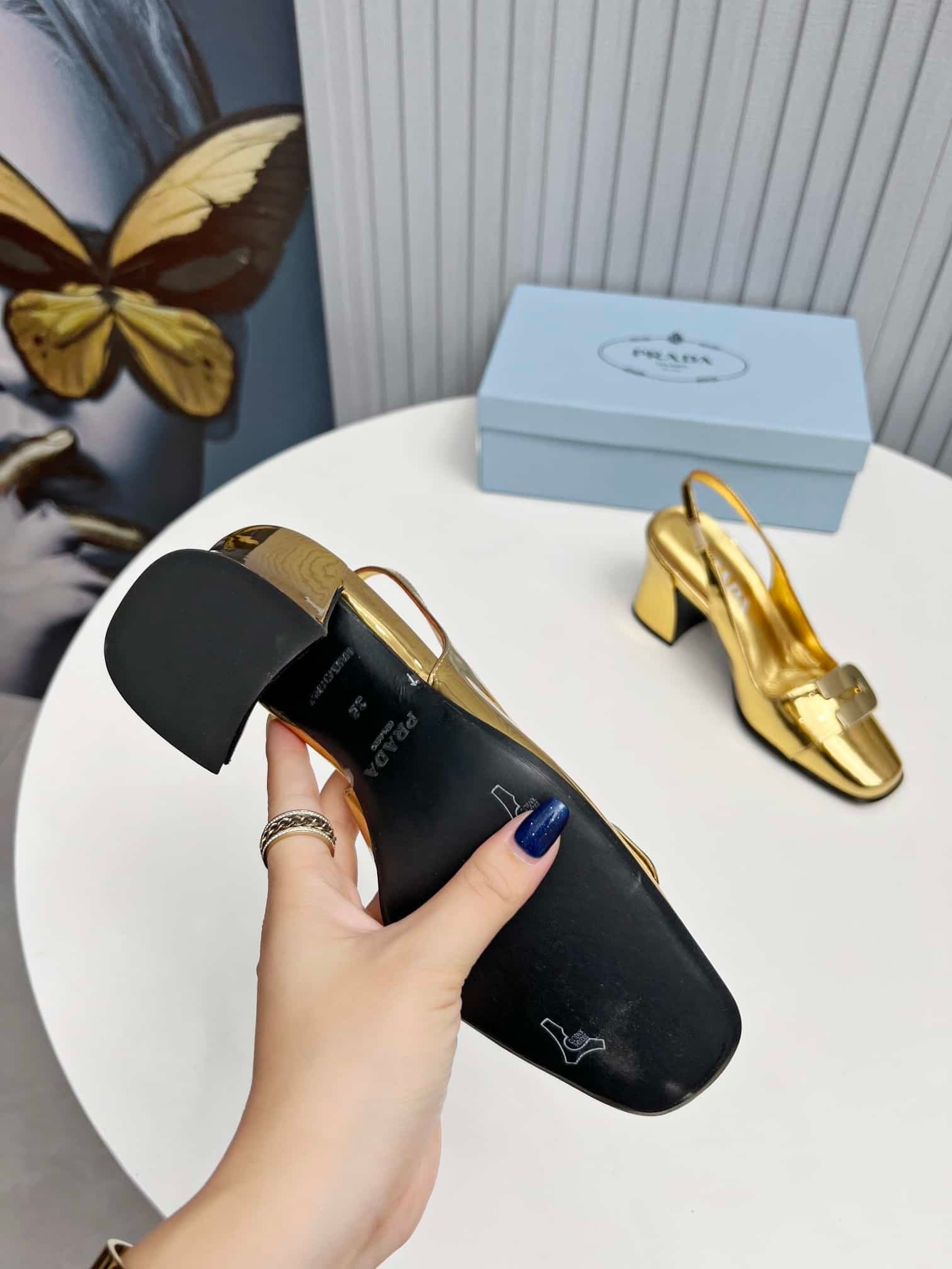 Pra*a Leather Slingback Pumps Gold