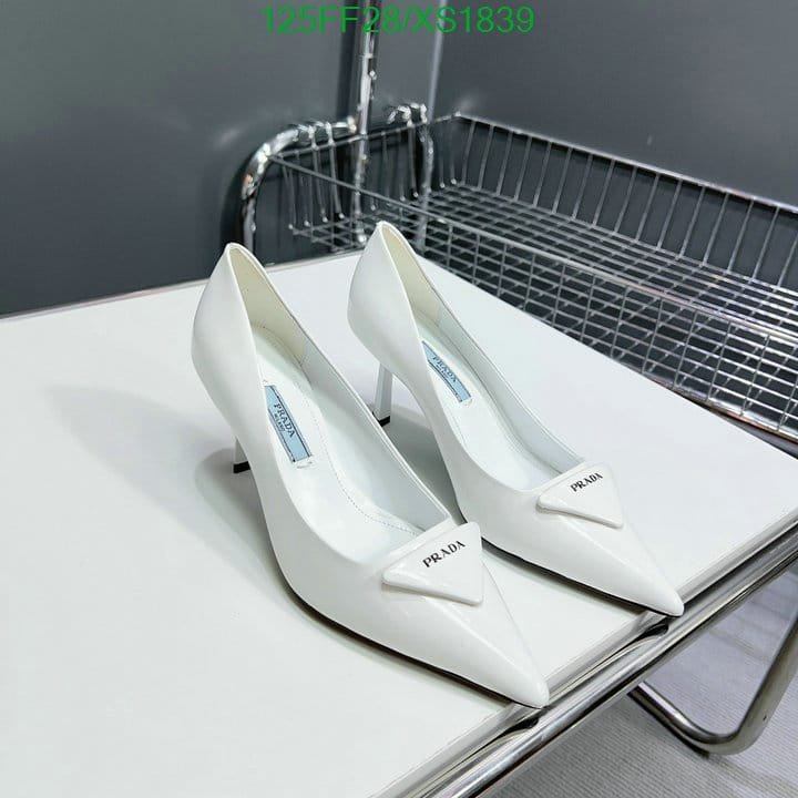 Pra*a Cleavage Nero Leather Pumps White