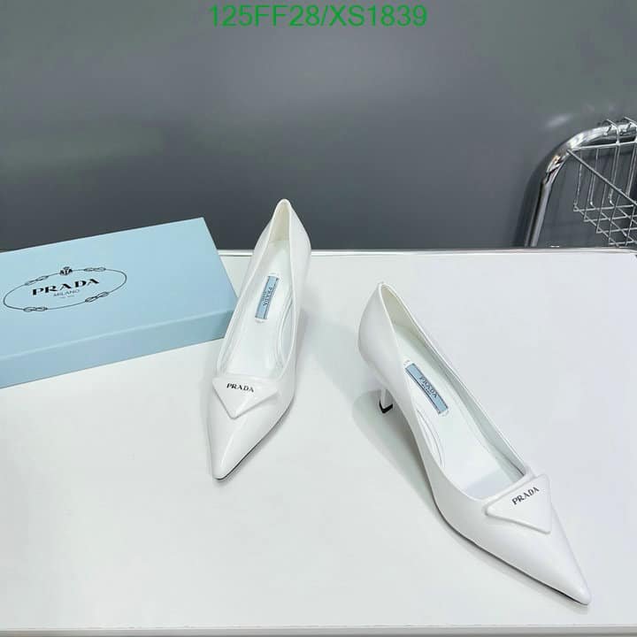 Pra*a Cleavage Nero Leather Pumps White