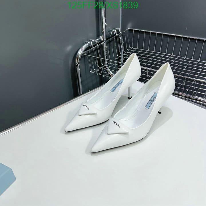 Pra*a Cleavage Nero Leather Pumps White