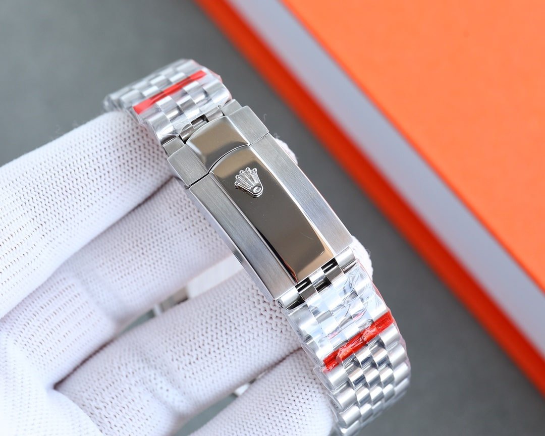 R01ex Datejust Silver Dial With Silver Strap Palm Leaf Pattern 36Mm 126200 0086