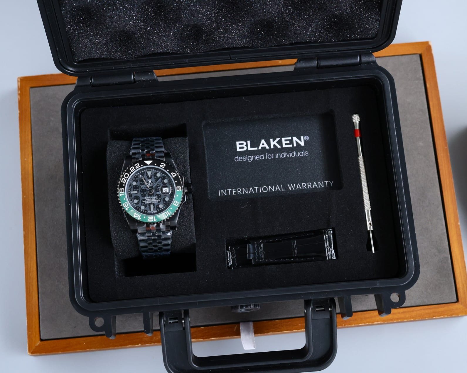 R01ex Oyster Gmt-Master Ii Watch Black Skull Pattern 40Mm