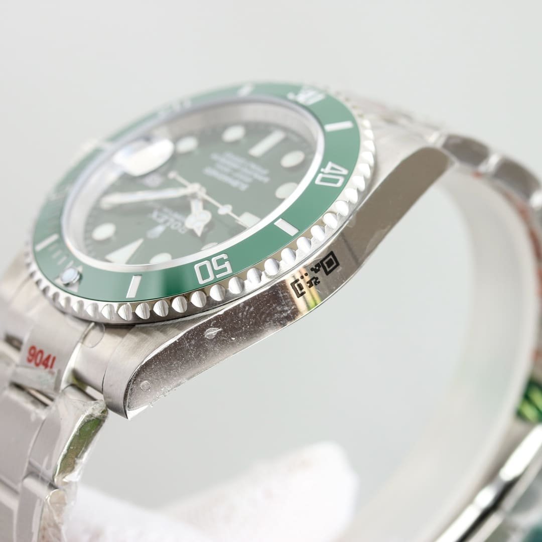 R01ex Submariner Date Green Dial 40Mm 116610Lv 0002