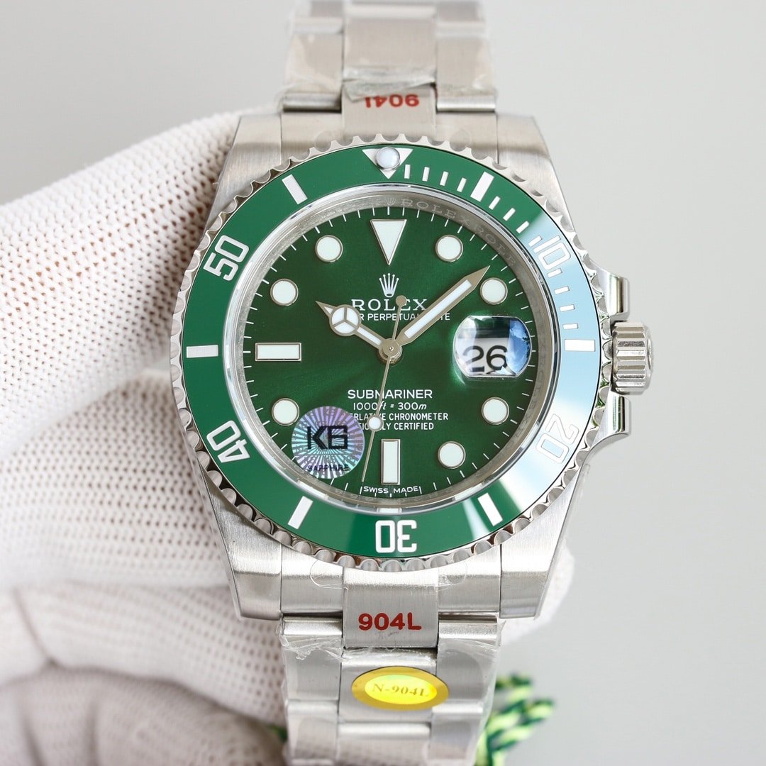 R01ex Submariner Date Green Dial 40Mm 116610Lv 0002