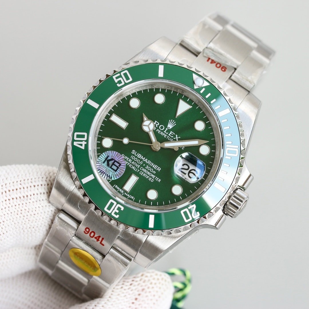 R01ex Submariner Date Green Dial 40Mm 116610Lv 0002