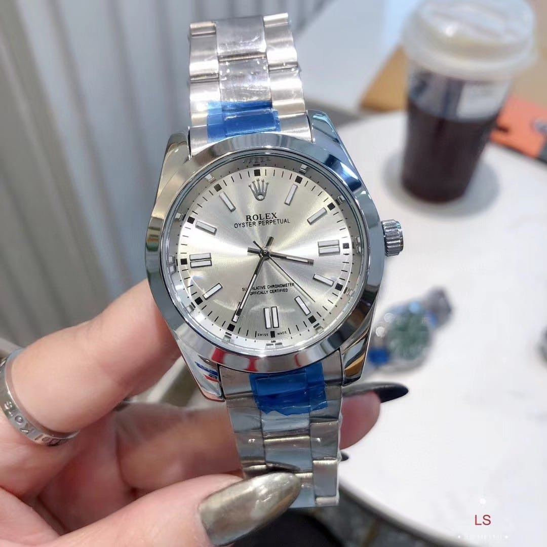 R01ex Oyster Perpetual Watch 41Mm Silver Dial 124300 0006