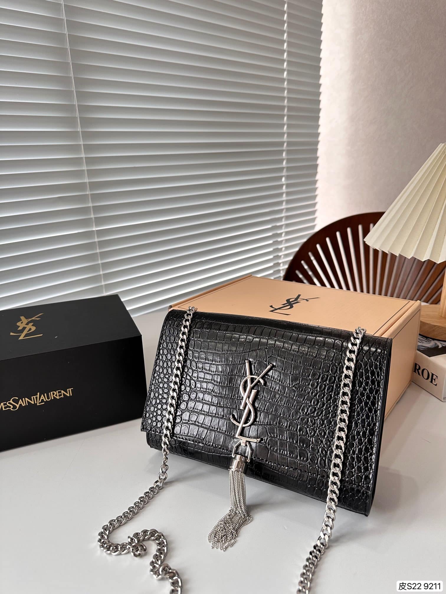 Sa1nt Lau*nt Kate Tassel Medium Crocodile Embossed Leather Black 22Cm 354119Dnd0N1000