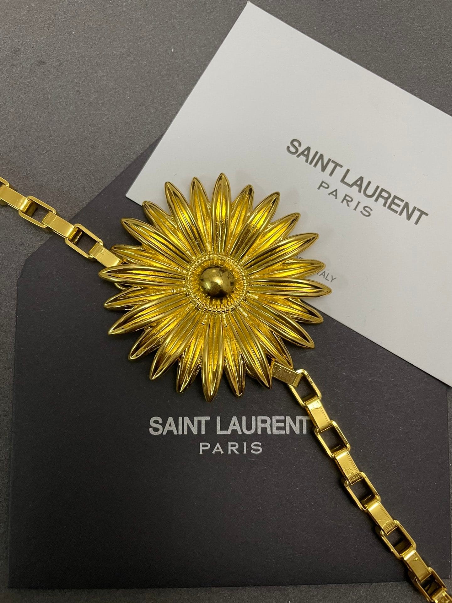 Sa1nt Lau*nt Flower Chain Belt