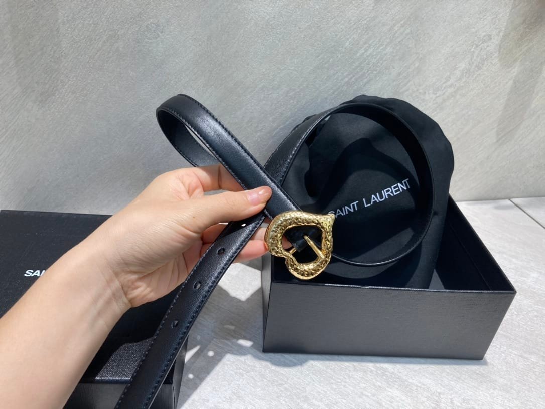 Sa1nt Lau*nt Heart Thin Belt In 640578Dsf0J1000