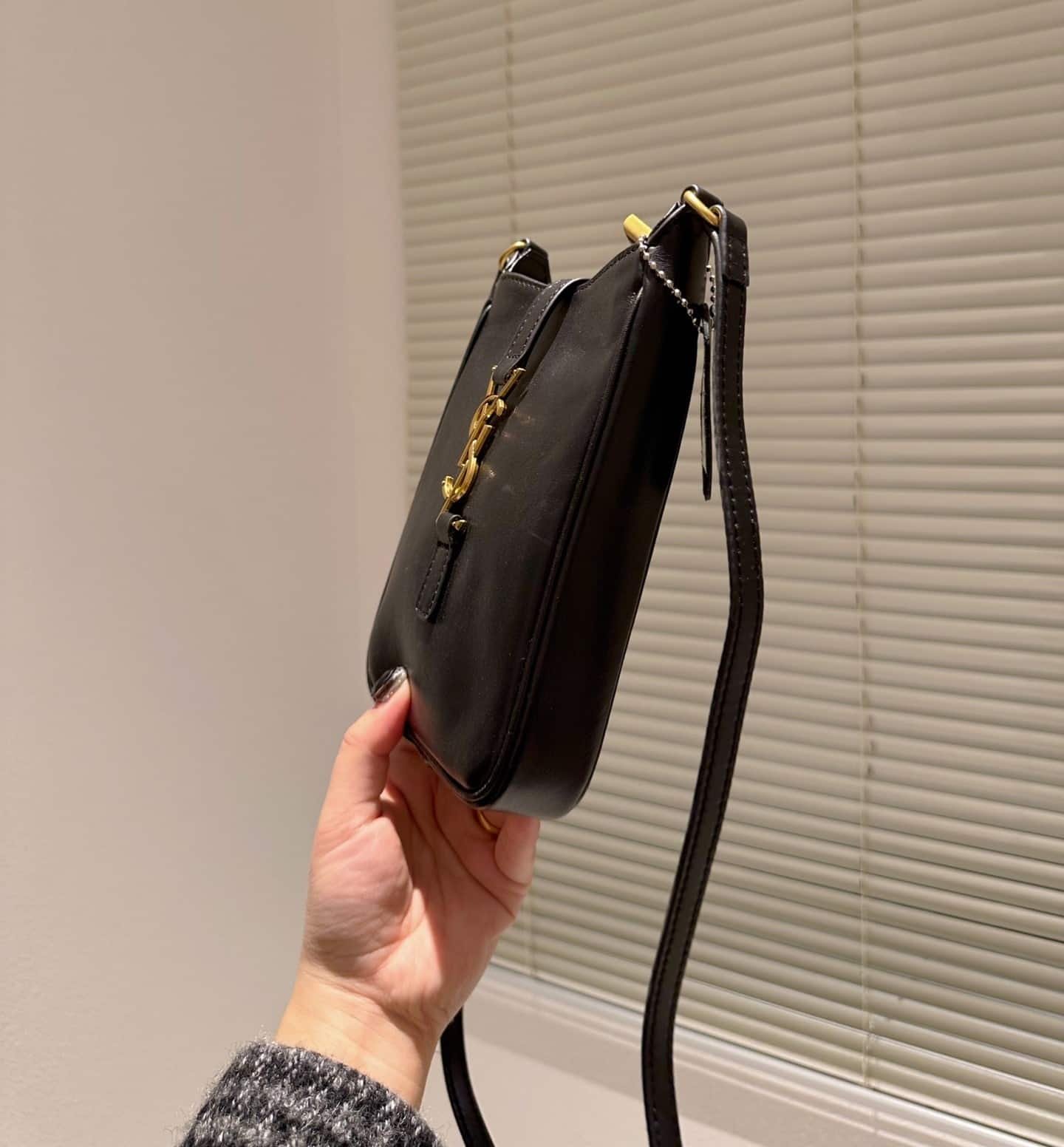 Sa1nt Lau*nt Le 5 A 7 Mini Vertical Bag Black 18Cm