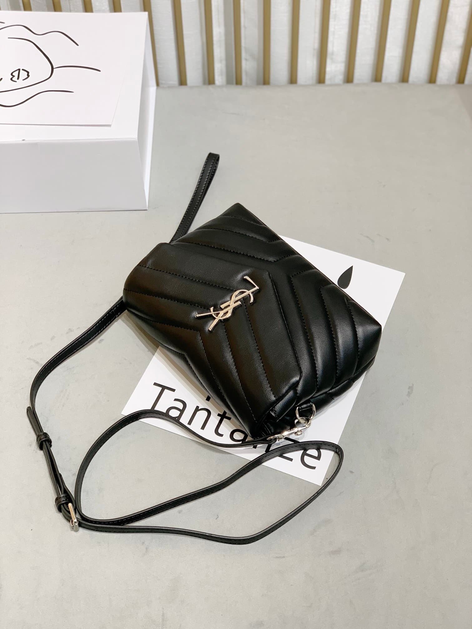 Sa1nt Lau*nt Loulou Toy Strap Bag In Quilted Y Leather Black 678401Dv7061000