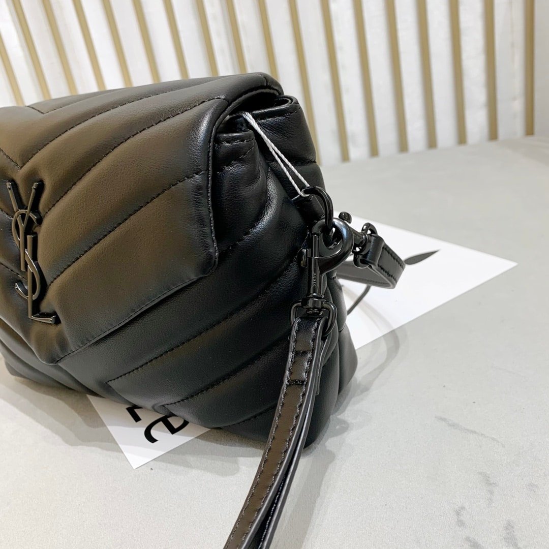 Sa1nt Lau*nt Loulou Toy Strap Bag In Quilted Y Leather With Black Hardware