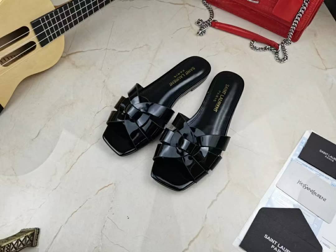 Sa1nt Lau*nt Tribute Mules In Patent Leather Black 571952B8I001000