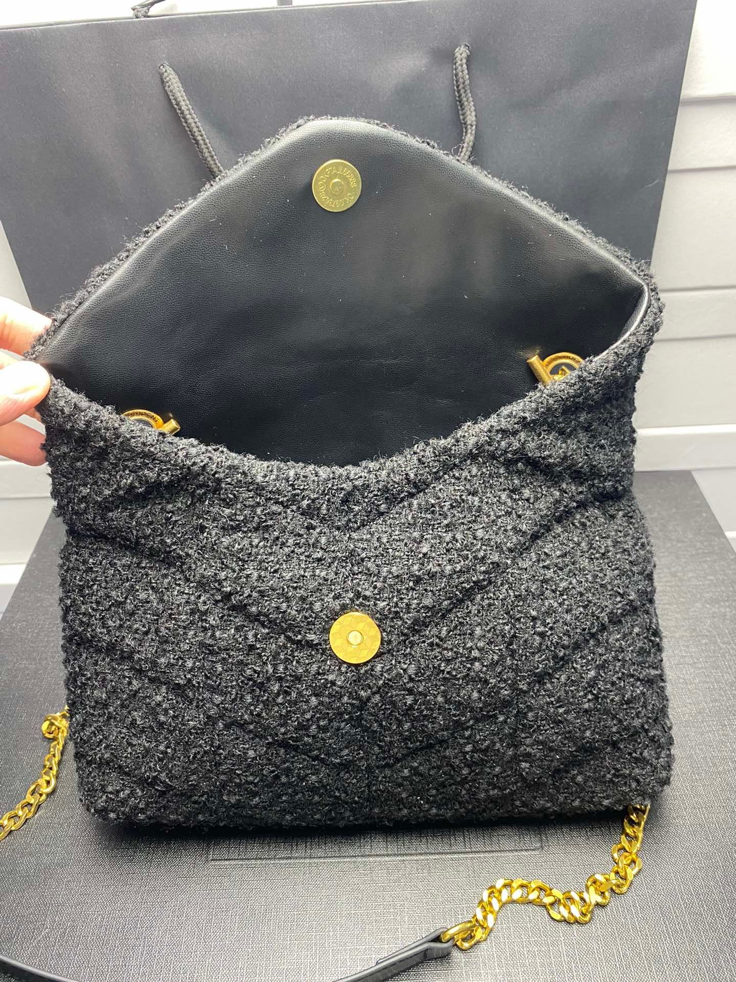 Sa1nt Lau*nt Small Loulou Boucle Bag Black 23Cm