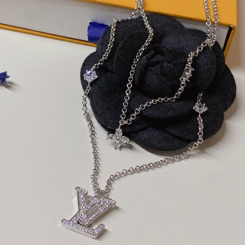 L0vis Vvtt0n Lady Lv Necklace Palladim M02515