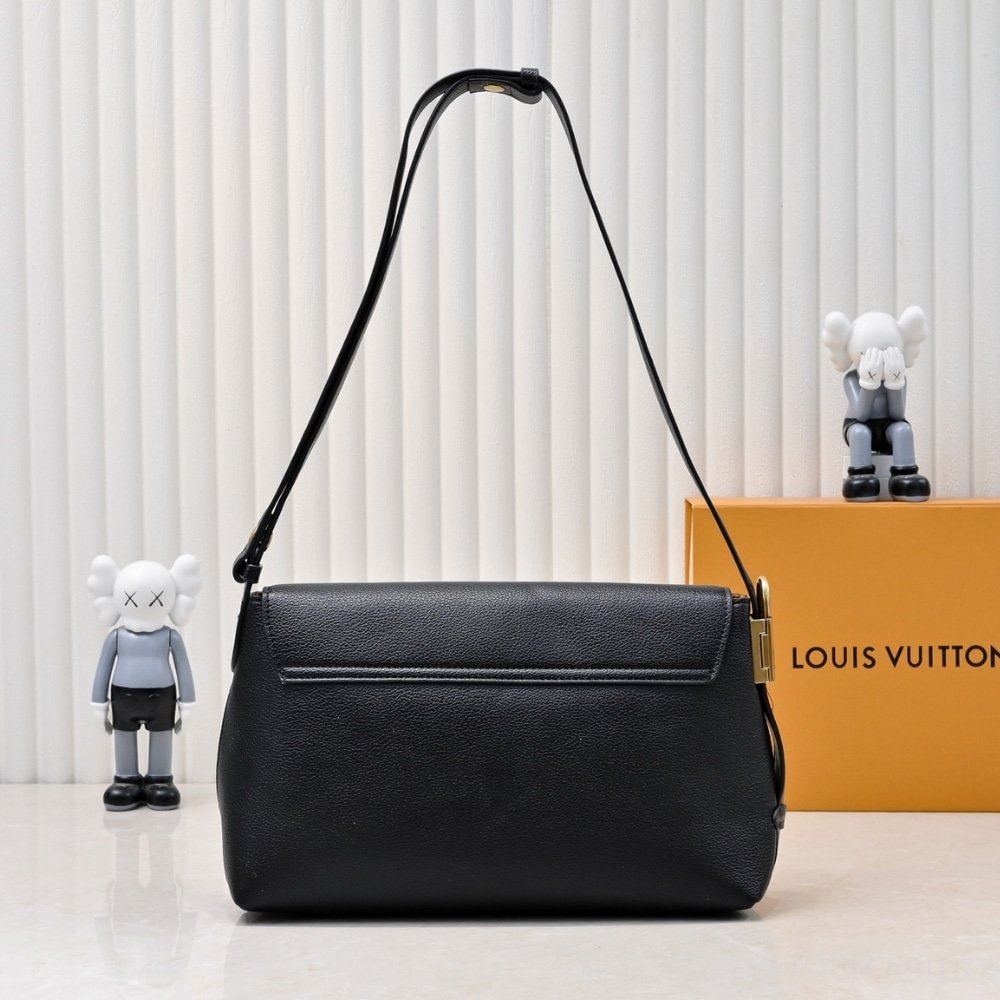 L0vis Vvtt0n Low Key Messenger Black 30Cm M13148