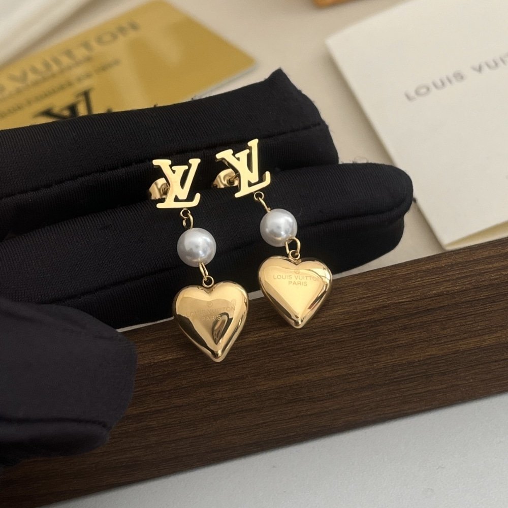 L0vis Vvtt0n Lv Heart Earrings Gold M01011