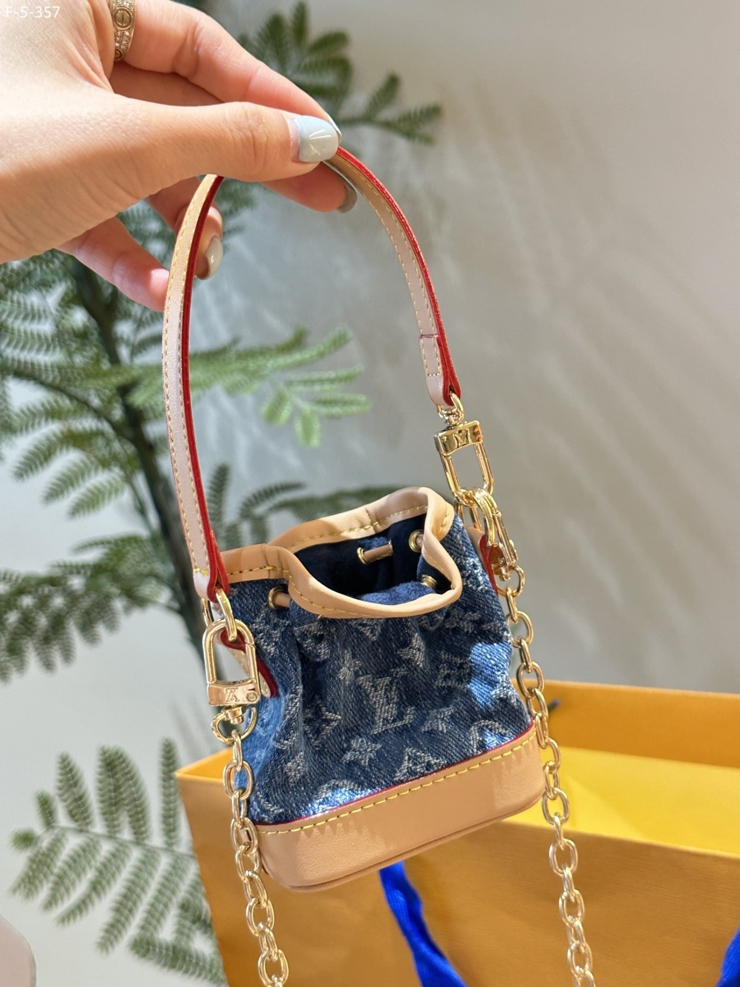 L0vis Vvtt0n Micro Noe Bag Charm Monogram Denim Blue 10Cm M01700