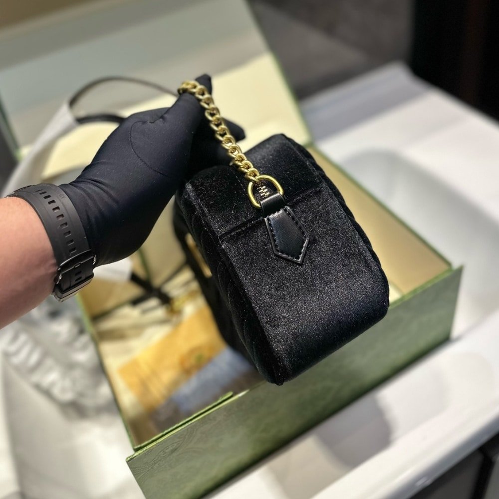 Gvc*1 Small Gg Marmont Camera Bag Velvet Black 23Cm