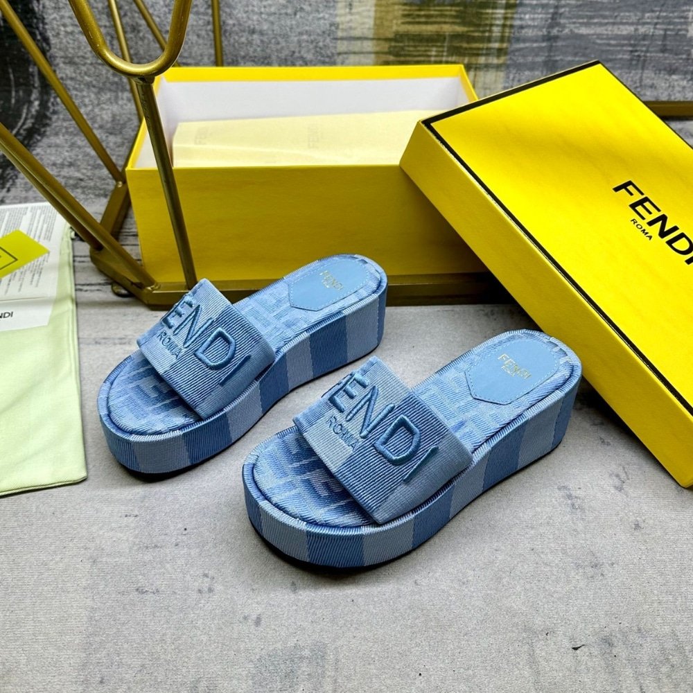 F**di Sunshine Flatform Slides Light Blue Denim 8R8515Asb5F1Std