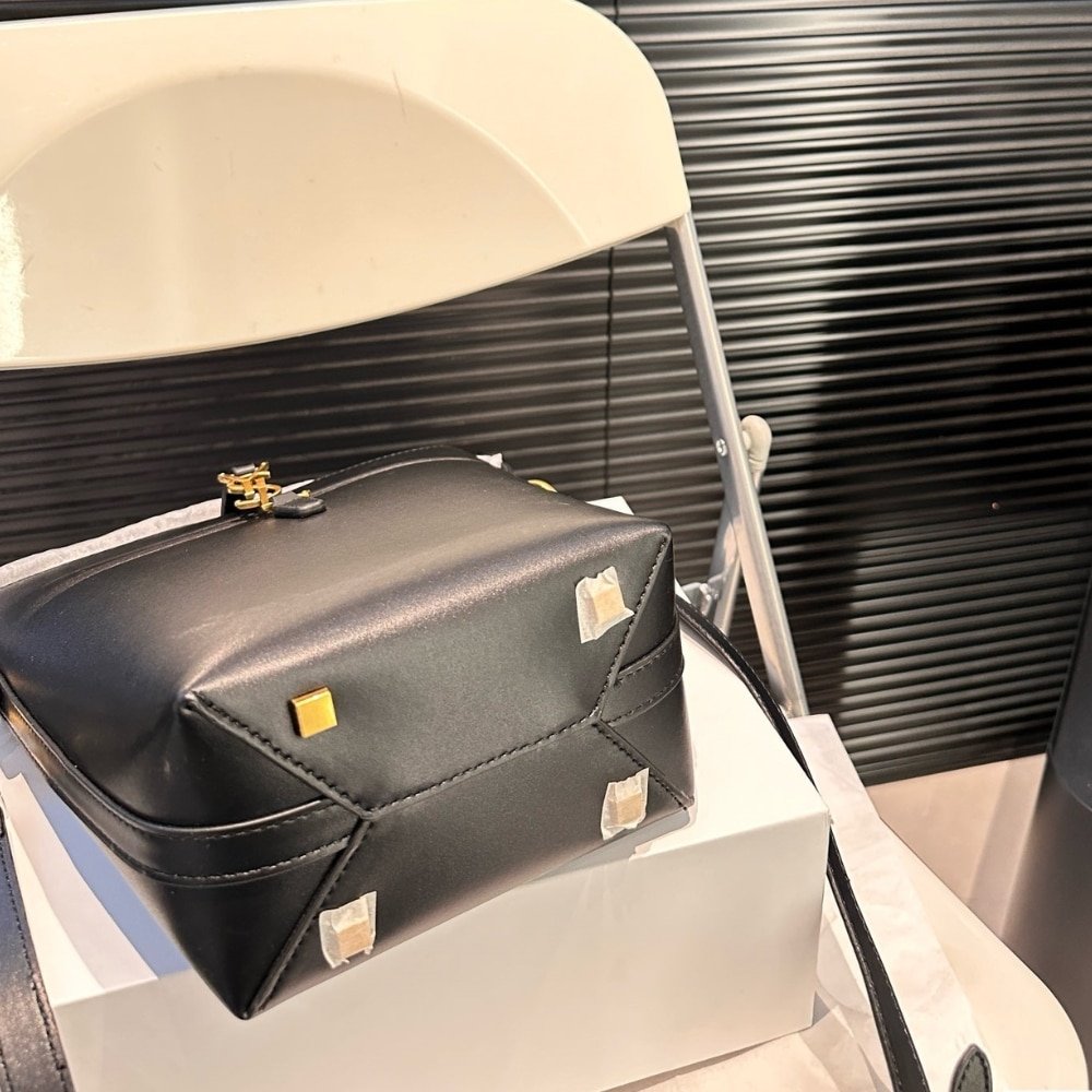 Sa1nt Lau*nt Le 37 Mini Bag In Shiny Leather Black 15Cm 7658702R20W1000