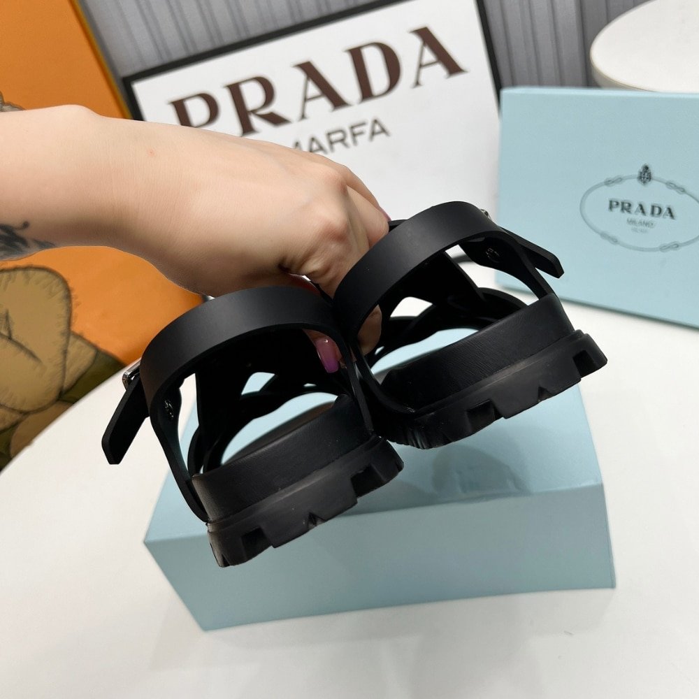 Pra*a Crisscross Rubber Sandals Black 2X3118 3Lkk F0002 F G000