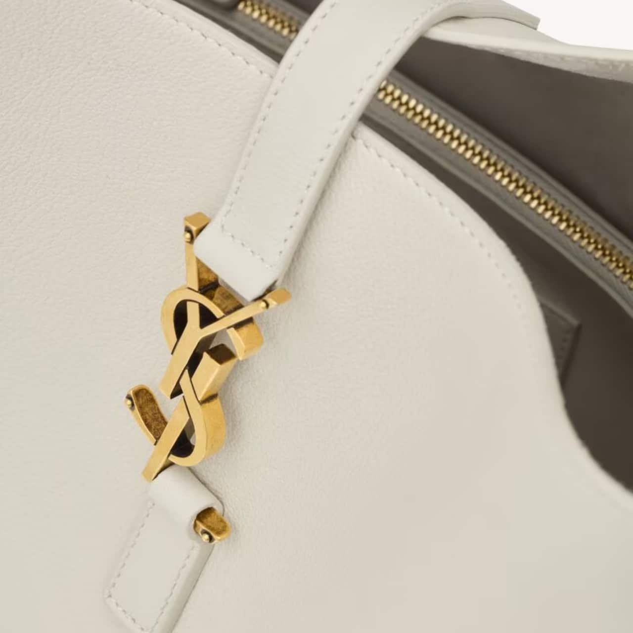 Sa1nt Lau*nt Le 5 À 7 S*pple Large In Grained Leather White 31Cm 753837Aaauq9207