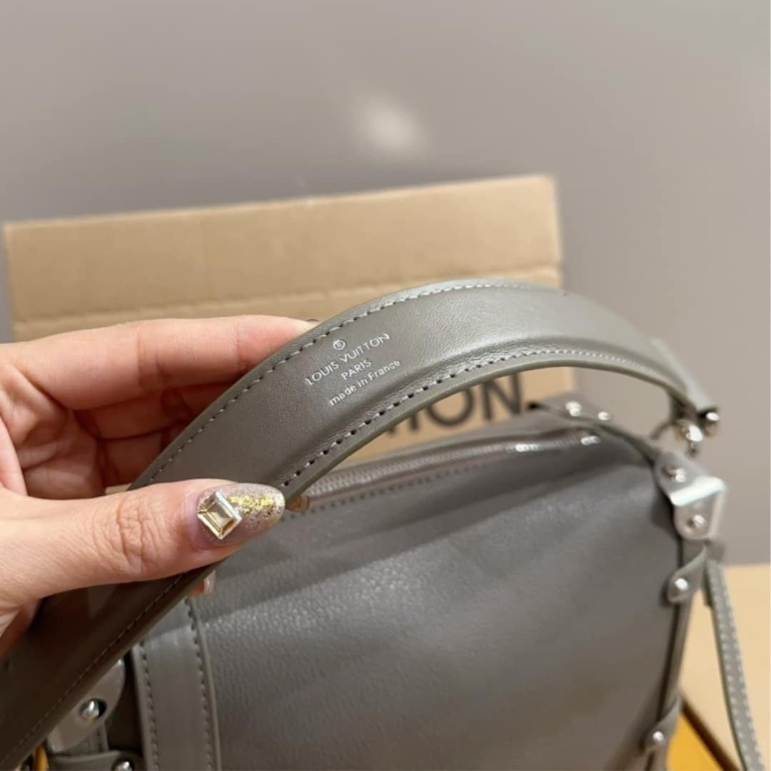 L0vis Vvtt0n Side Trunk Mm Grained Taupe Grey 23Cm M25072