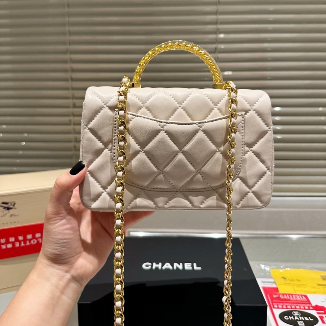 Ch**el Wallet On Chain And Resin With Gold Tone Metal White 20Cm Ap3767 B16284 10601