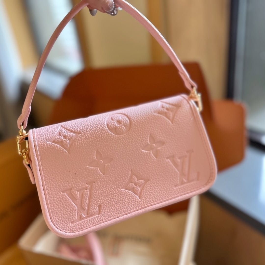 L0vis Vvtt0n Nano Diane Monogram Empreinte Leather Pink Opale 20Cm M83566