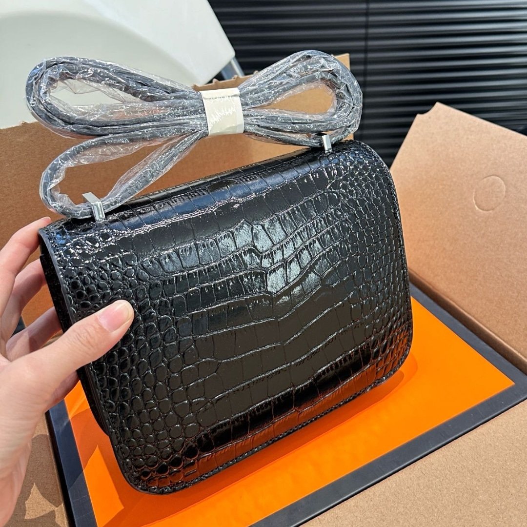 H**me5 Mini Constance 19 Shiny Alligator Palladium Hardware Black 19Cm