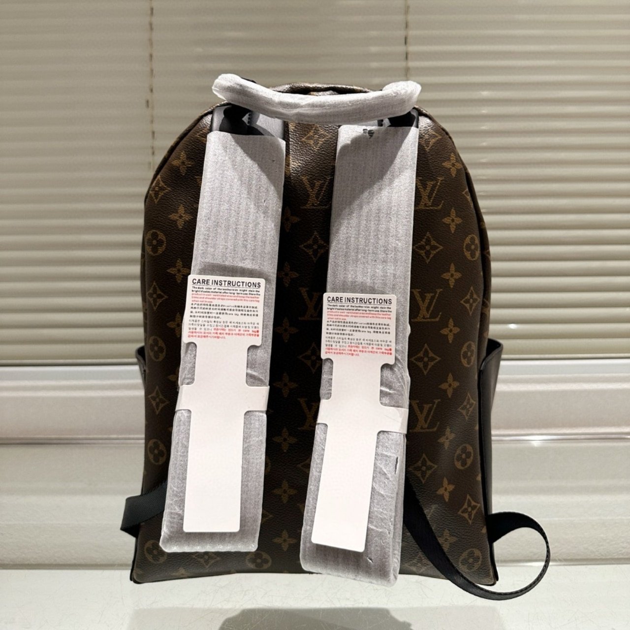 L0vis Vvtt0n Discovery PM Backpack Macassar Monogram Brown 40Cm M46684