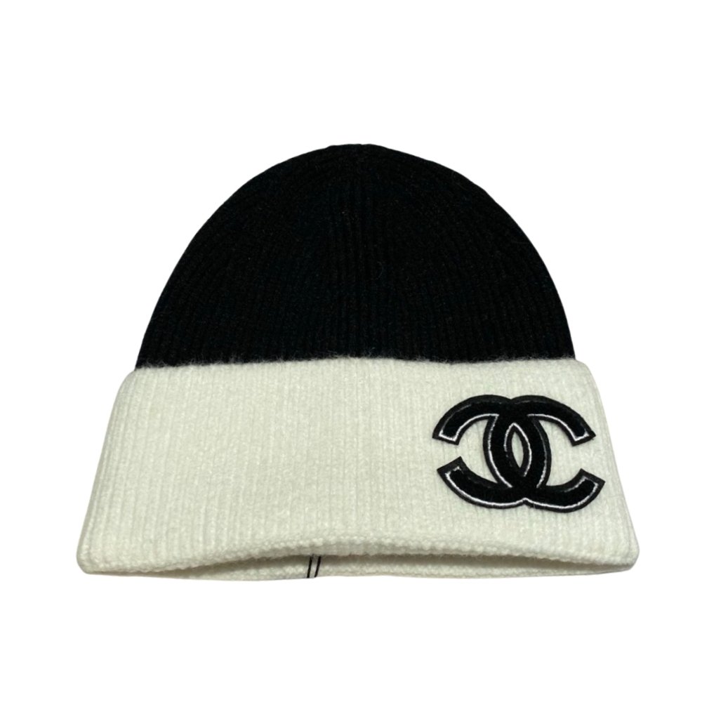 Ch**el Beanie Cashmere Wool White