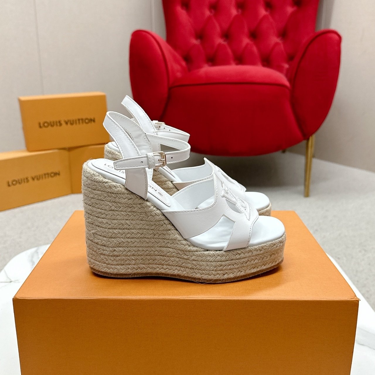 L0vis Vvtt0n Lv Isola Wedge Sandal White 1Aci8O