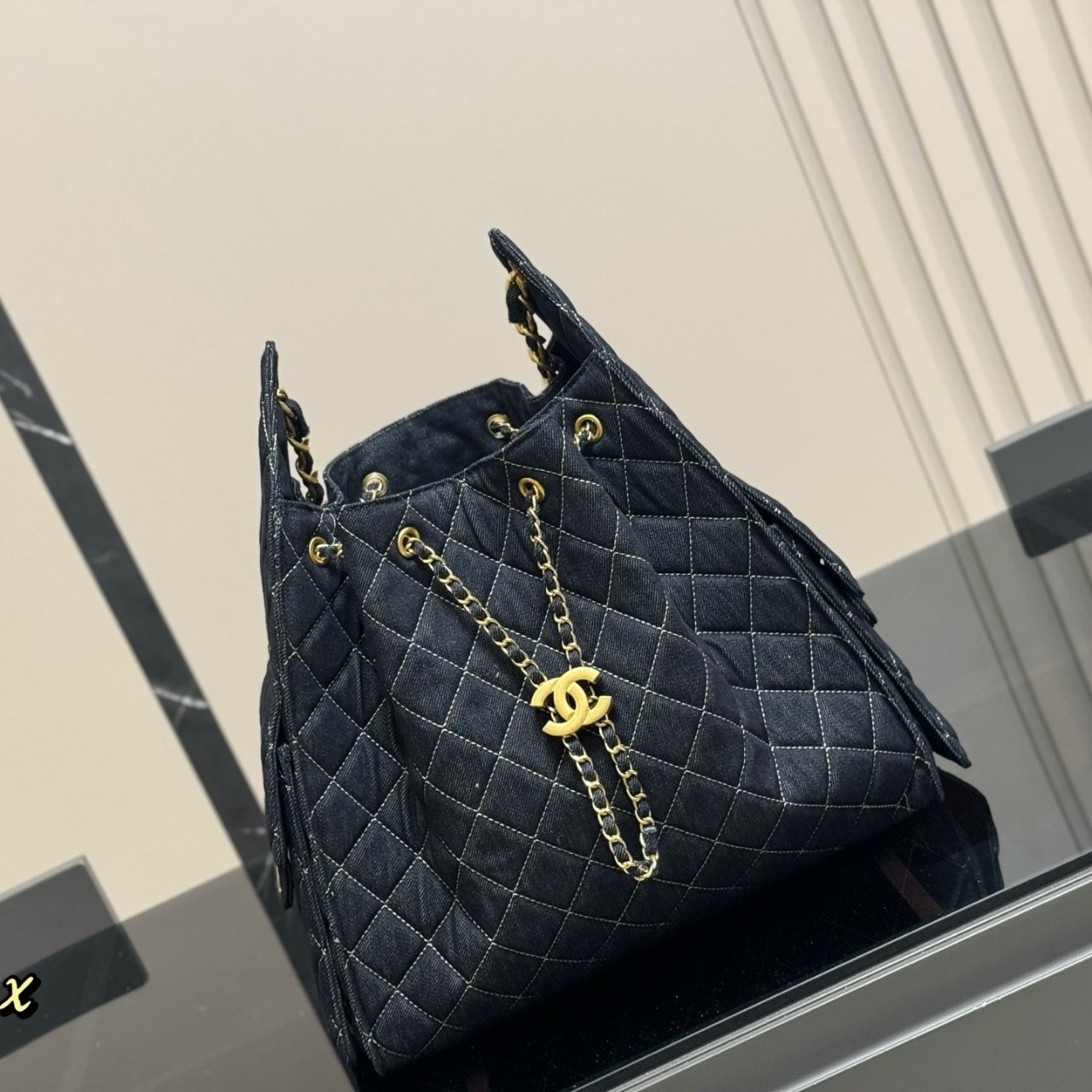 Ch**el 25 Medium Handbag Washed Denim Dark Blue 34Cm