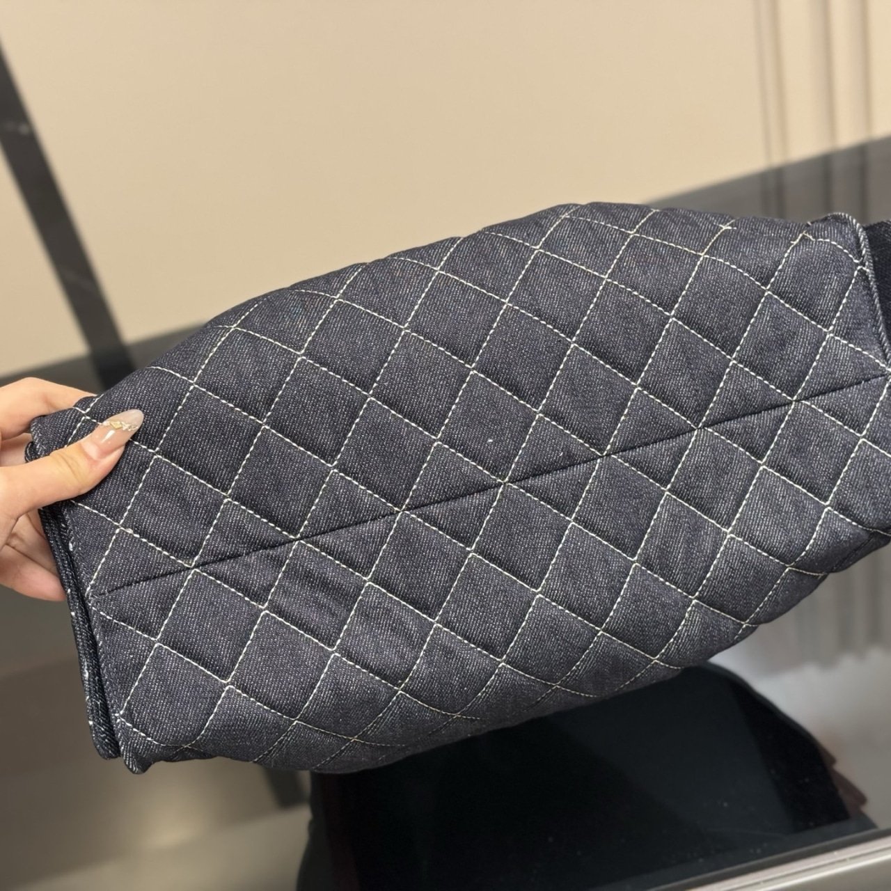 Ch**el 25 Medium Handbag Washed Denim Dark Blue 34Cm